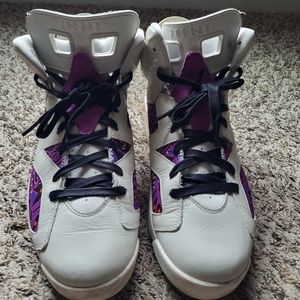 Jordan 6s size 12